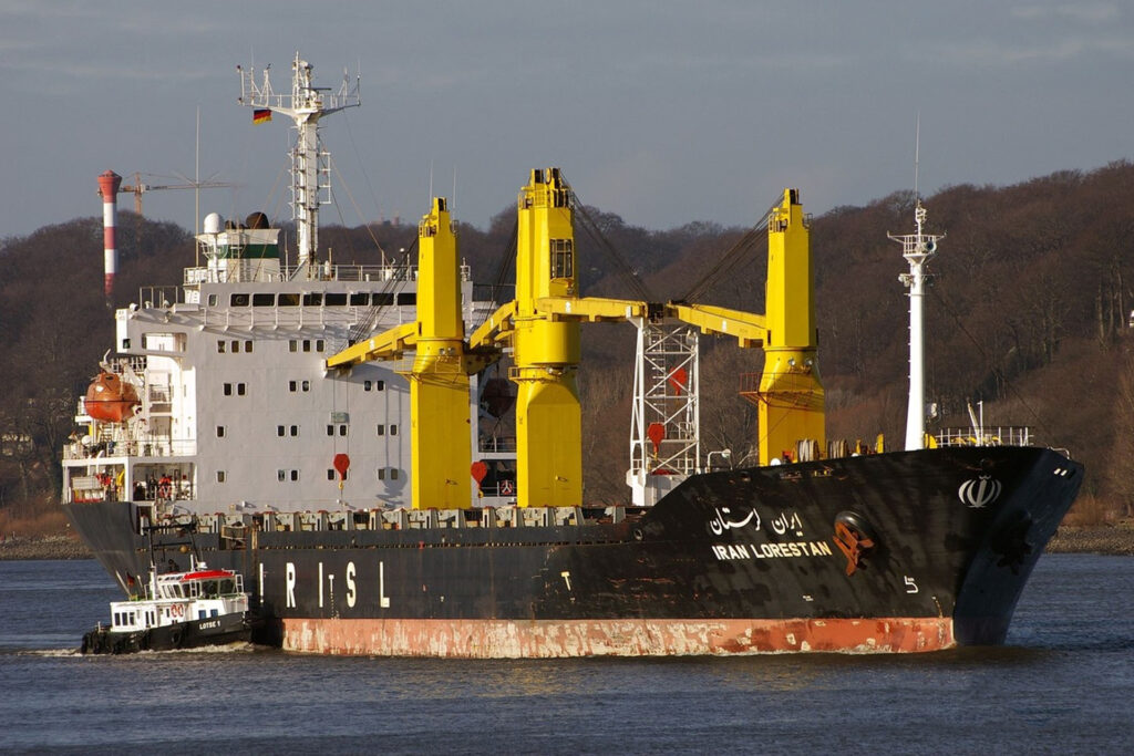 سفينة ساويز التي تعرضت لهجوم إسرائيلي في البحر الأحمر