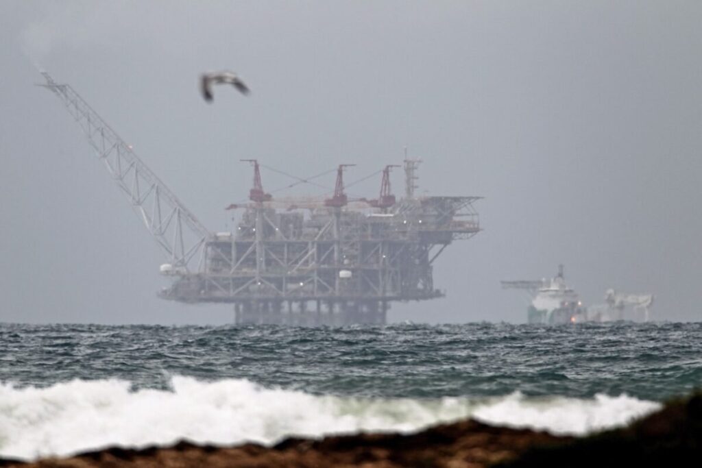 منصة حقل ليفياثان الإسرائيلي للغاز الطبيعي في البحر الأبيض المتوسط