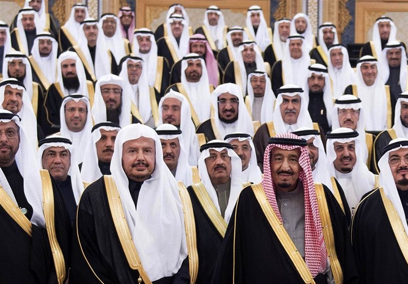 أسرة أسرة السعودية هي مالكة يحكم وطني آل سعود المملكة العربية تنتمي أسرة