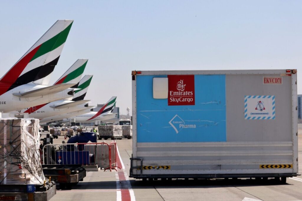 “موانئ دبي” تتخذ إجراءات صارمة ضد عمال مؤيدين لفلسطين في بريطانيا شركة طيران الإمارات ومقرها دبي وعملاق الخدمات اللوجستية العالمية موانئ دبي العالمية في مطار دبي الدولي