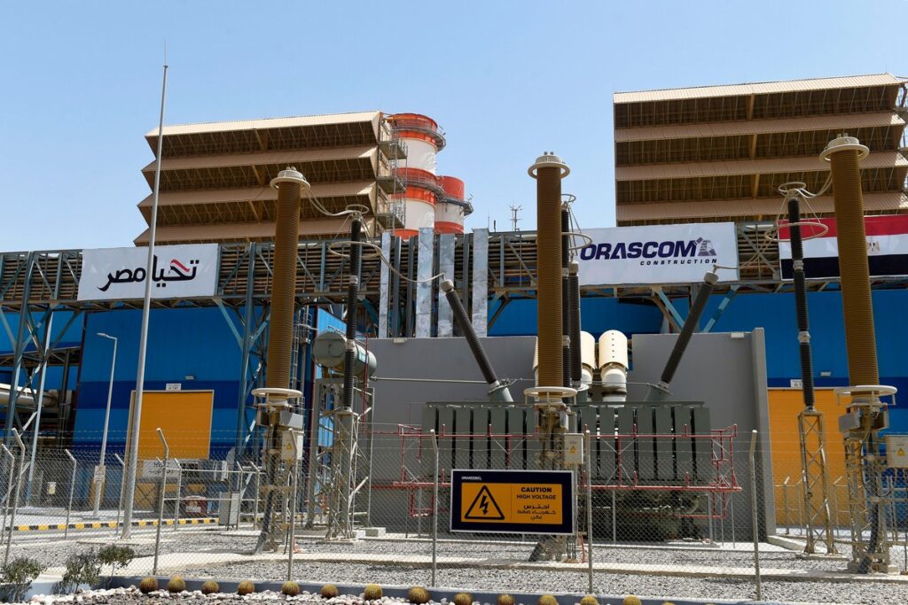 محطة كهرباء في ضواحي القاهرة