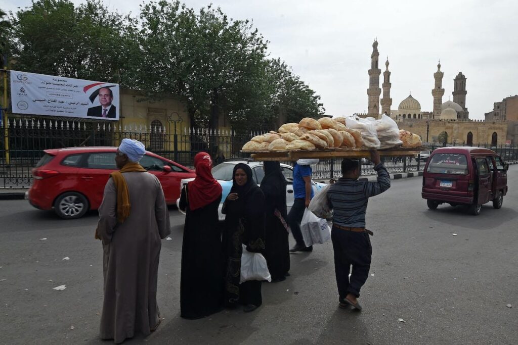 بائع خبز في مصر