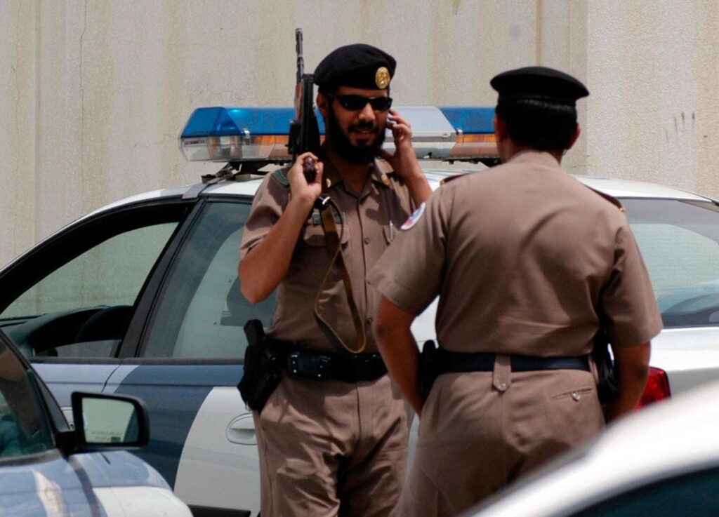 عناصر من الأمن في السعودية