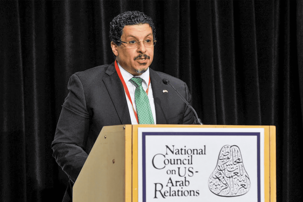 وزير الخارجية اليمني أحمد عوض بن مبارك