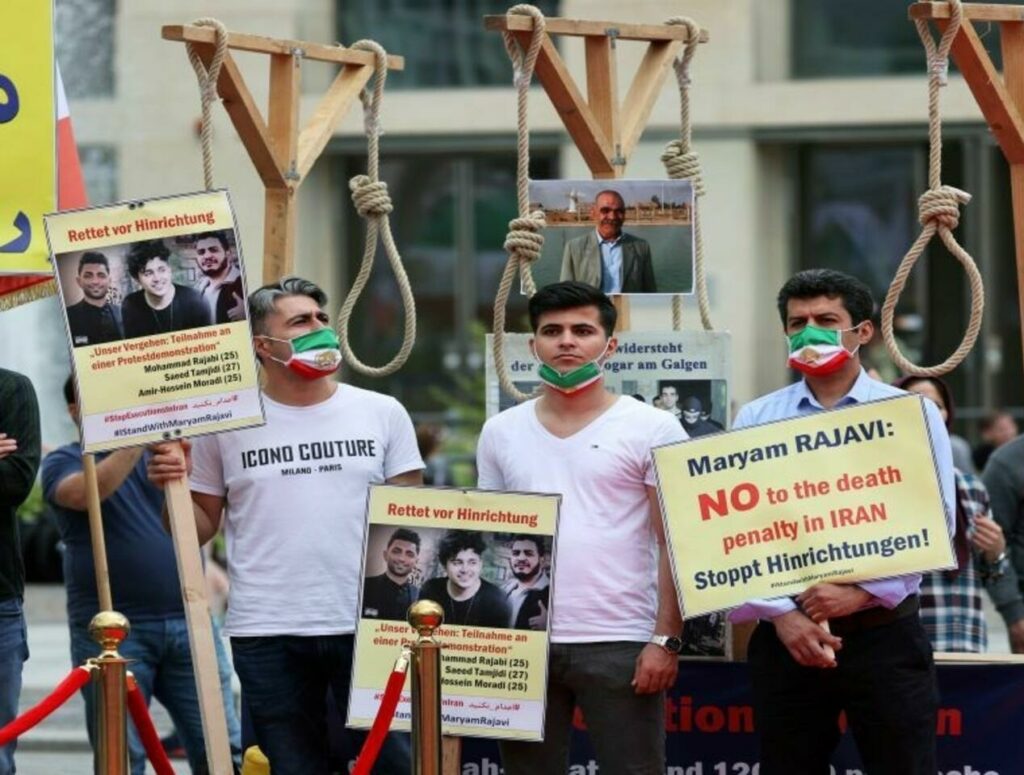 الأمم المتحدة ترصد أرقامًا "مروعة" لعدد أحكام الإعدام الصادرة في إيران