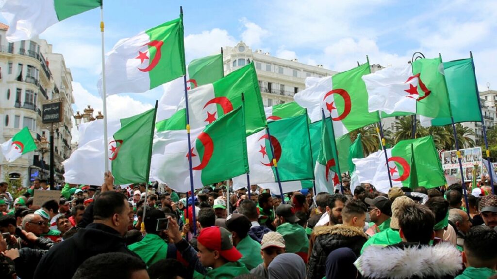 الأزمة الاقتصادية وليس الأمن هي الشغل الشاغل لمعظم الجزائريين