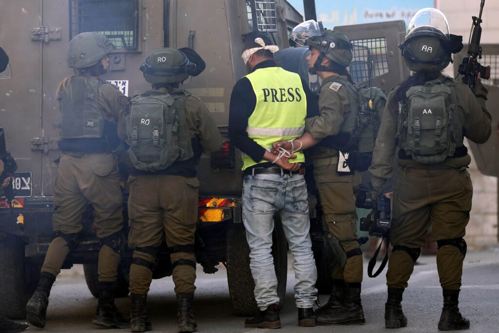 تعمد استهداف الصحفيين الفلسطينيين