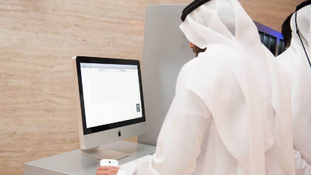 مطالبة جامعة كامبريدج بإعادة النظر في صفقة مع الإمارات