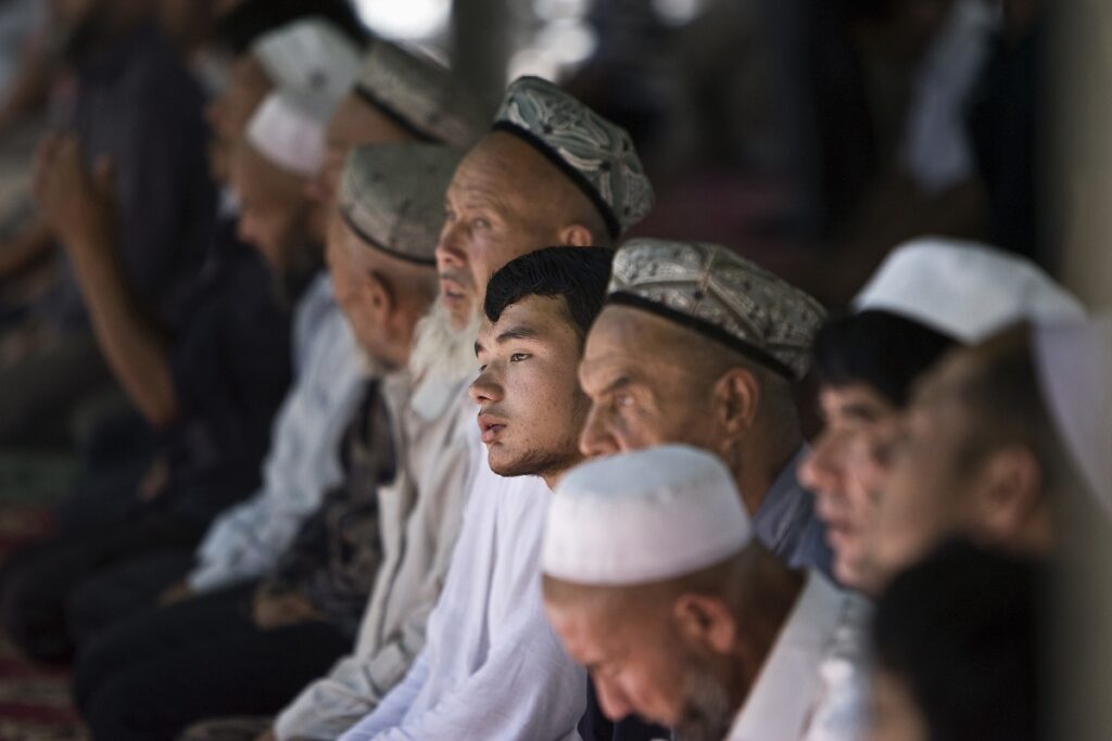 السعودية "تتجاهل أزمة مسلمي الصين"