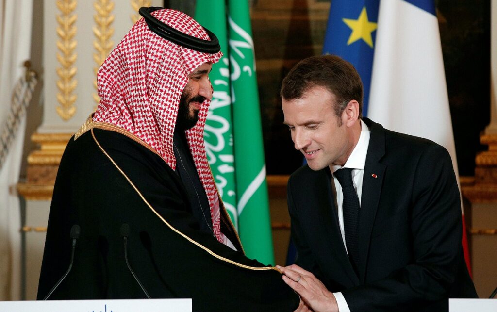 الرئيس الفرنسي يزور السعودية والإمارات لإتمام صفقات أسلحة