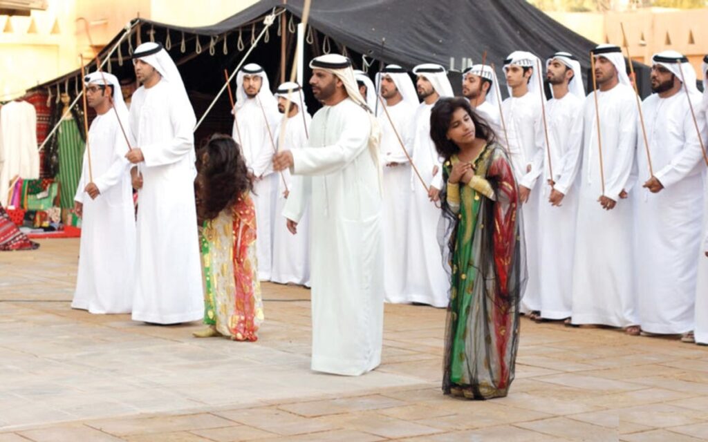الإمارات تعتمد تغيير الإجازة الأسبوعية