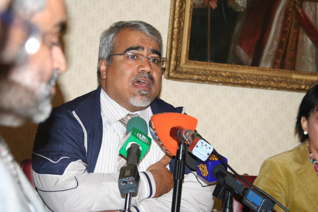 الدكتور عبد الجليل السنكيس