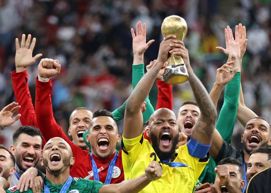 فرحة لاعبي منتخب الجزائر بالفوز بكأس العرب 2021