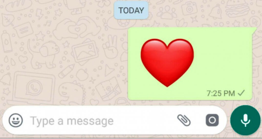 قلب أحمر في محادثة واتساب