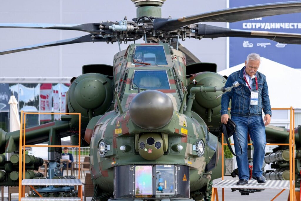 طائرة هليكوبتر قتالية روسية من طراز MI-28NE